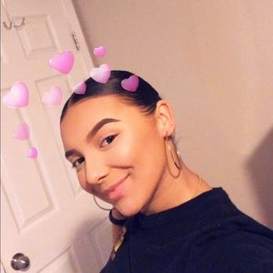 Meet your Posher, Abby